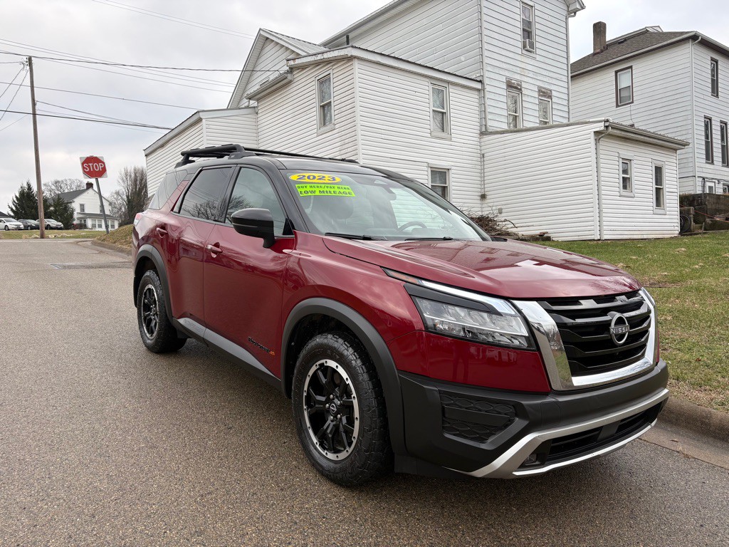 2023 Nissan Pathfinder Image 1