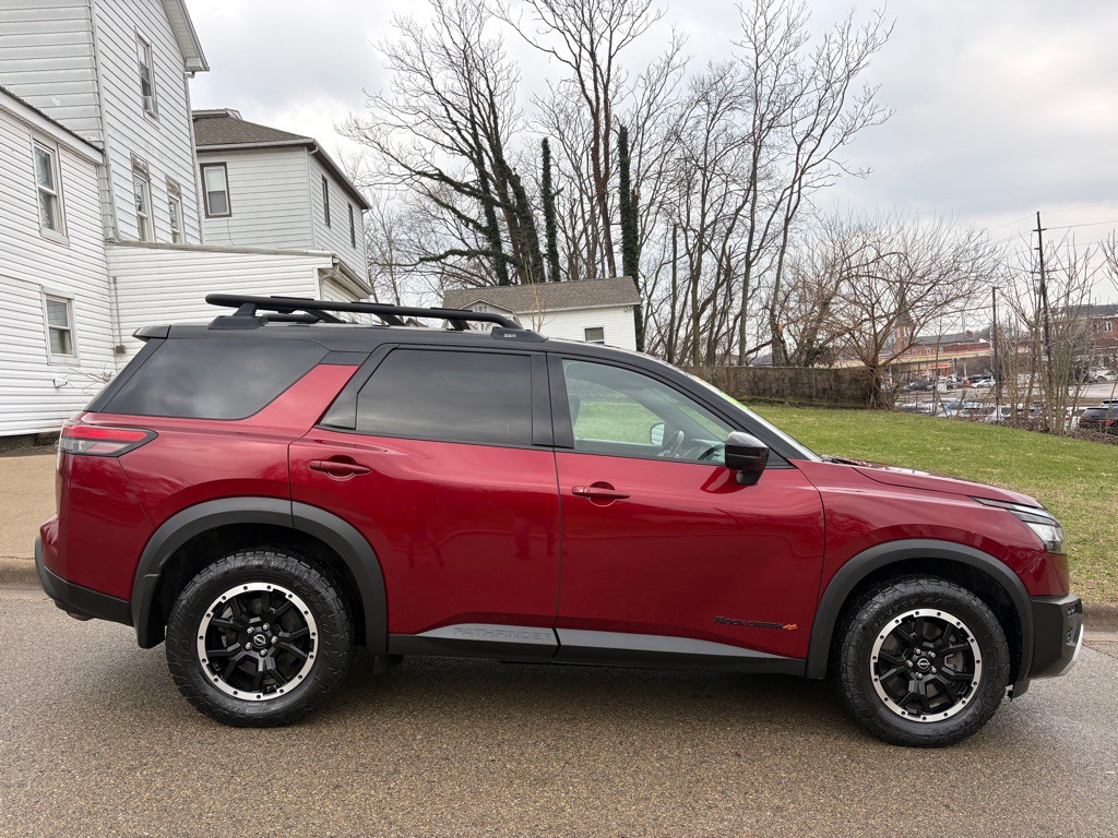 2023 Nissan Pathfinder Image 8