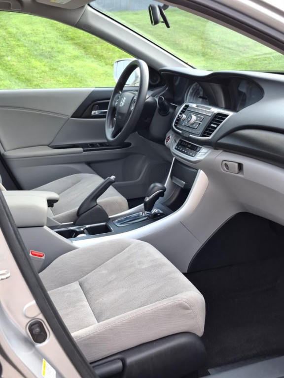 2014 Honda Accord Image 16