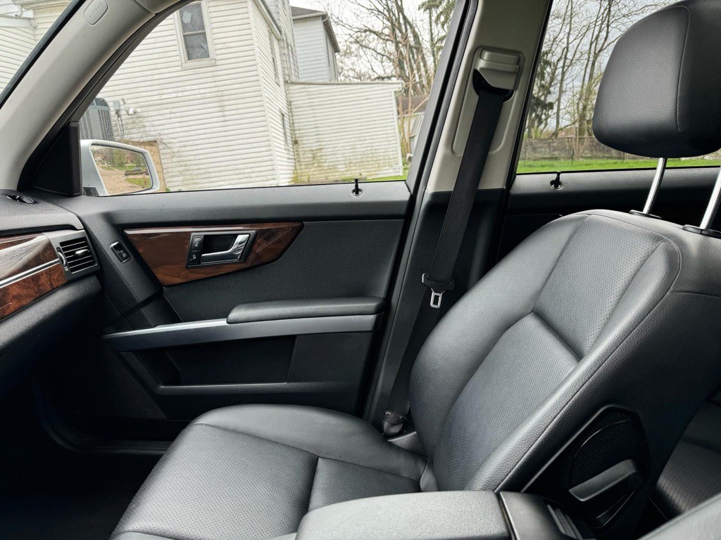2010 Mercedes-Benz GLK-Class Image 13