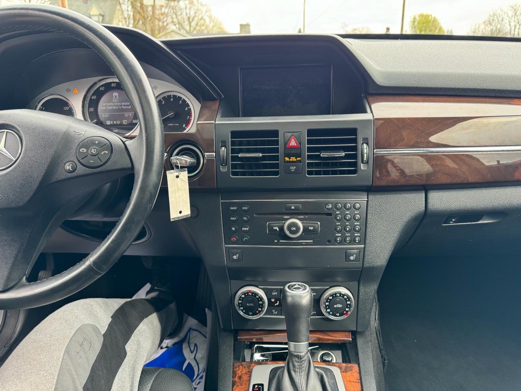2010 Mercedes-Benz GLK-Class Image 14