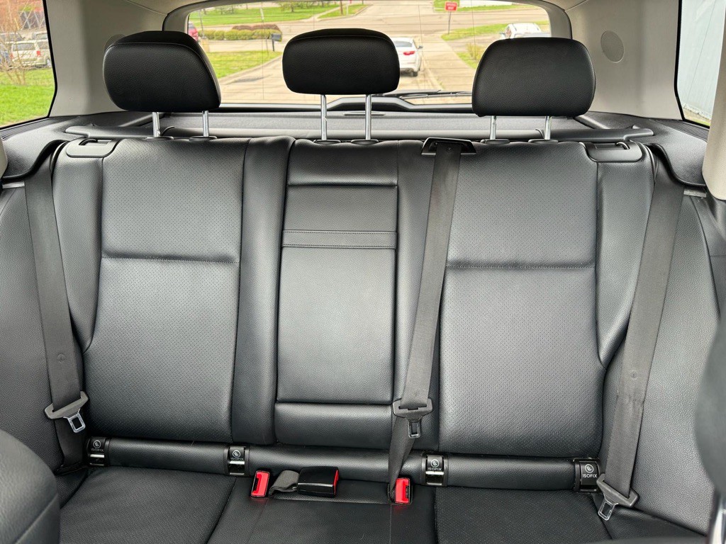 2010 Mercedes-Benz GLK-Class Image 15