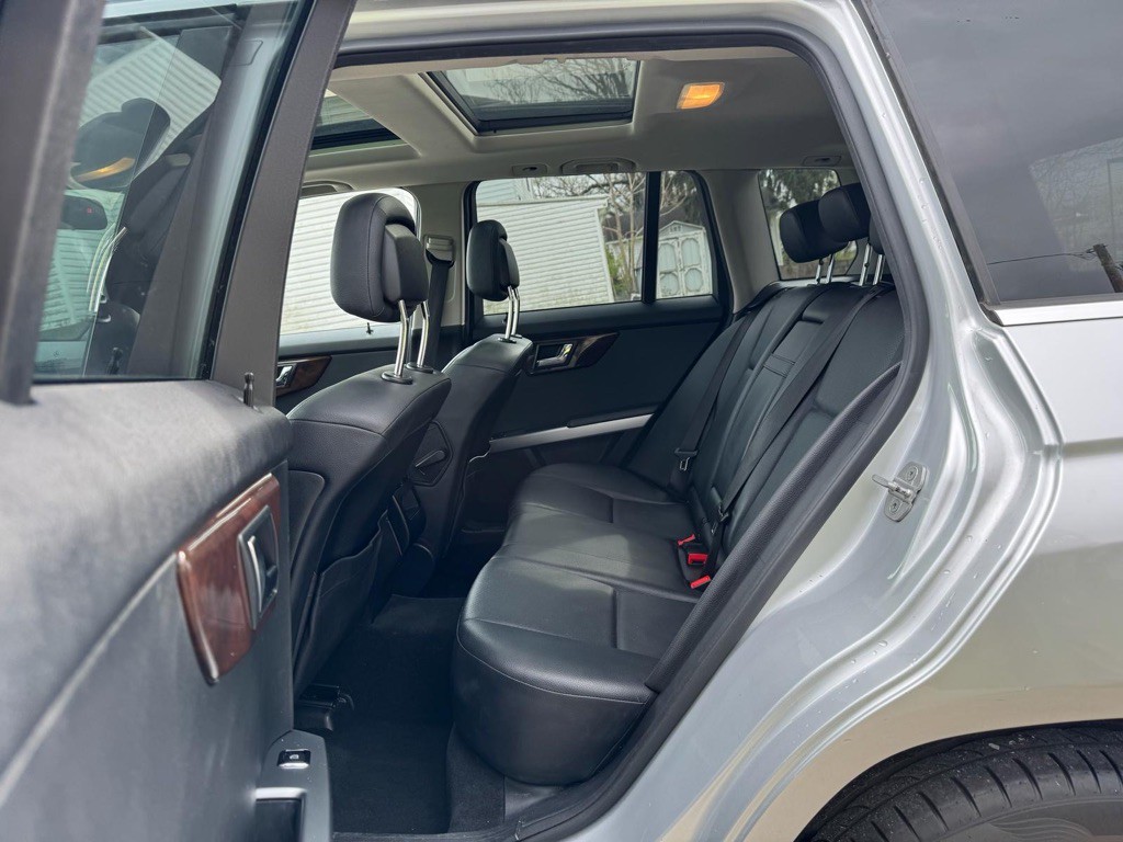 2010 Mercedes-Benz GLK-Class Image 20