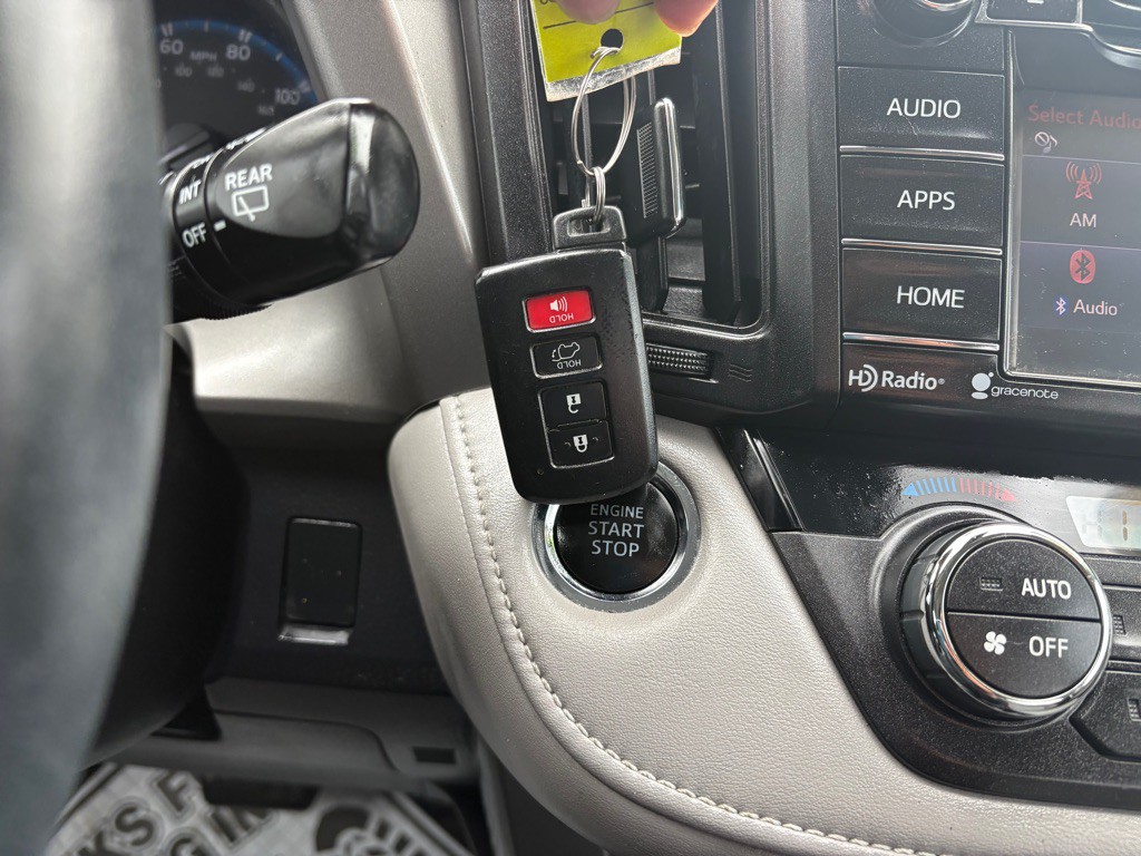 2018 Toyota Rav4 Image 11