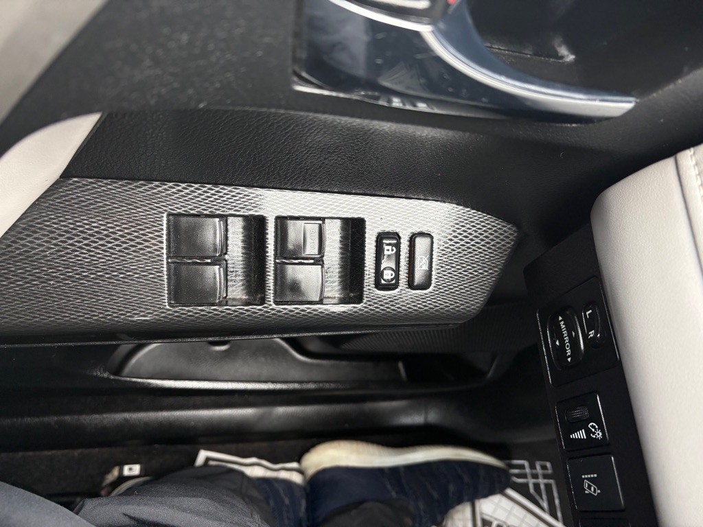 2018 Toyota Rav4 Image 13