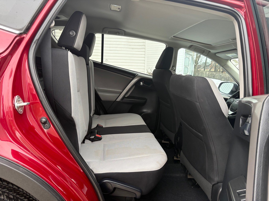 2018 Toyota Rav4 Image 17