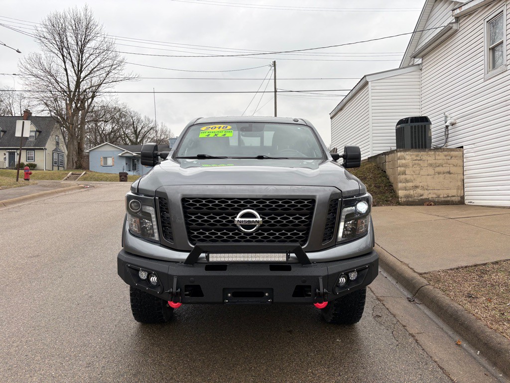 2018 Nissan Titan Image 1