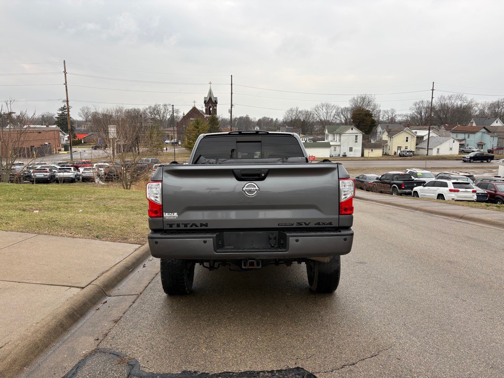 2018 Nissan Titan Image 5