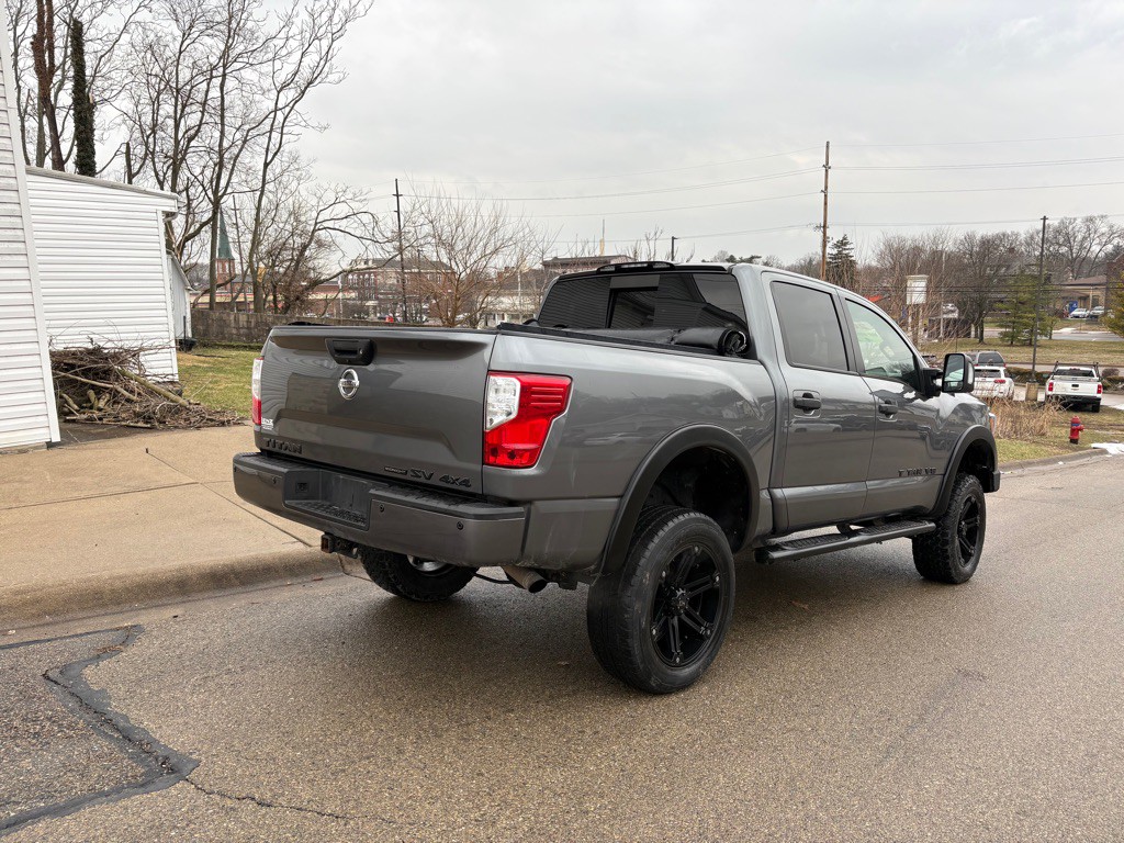 2018 Nissan Titan Image 6