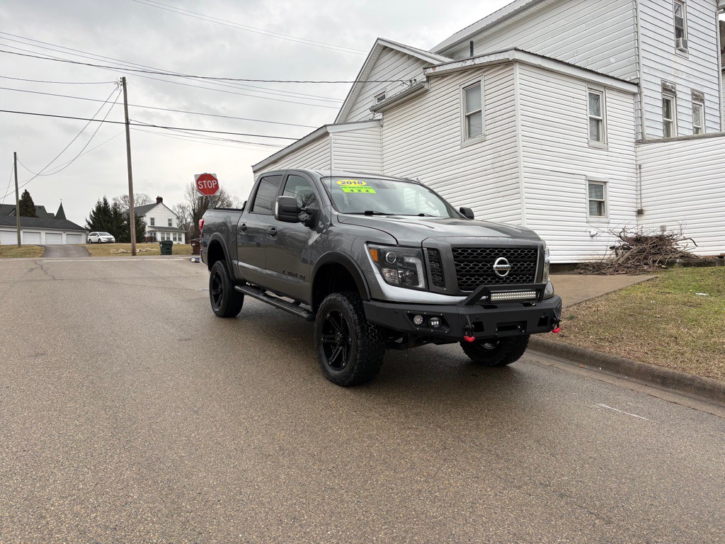 2018 Nissan Titan Image 8