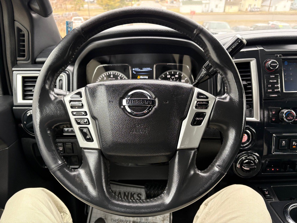 2018 Nissan Titan Image 9