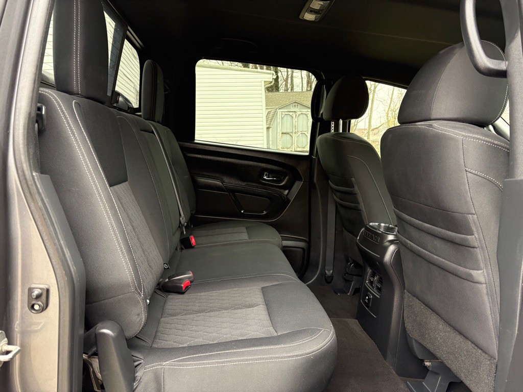 2018 Nissan Titan Image 17