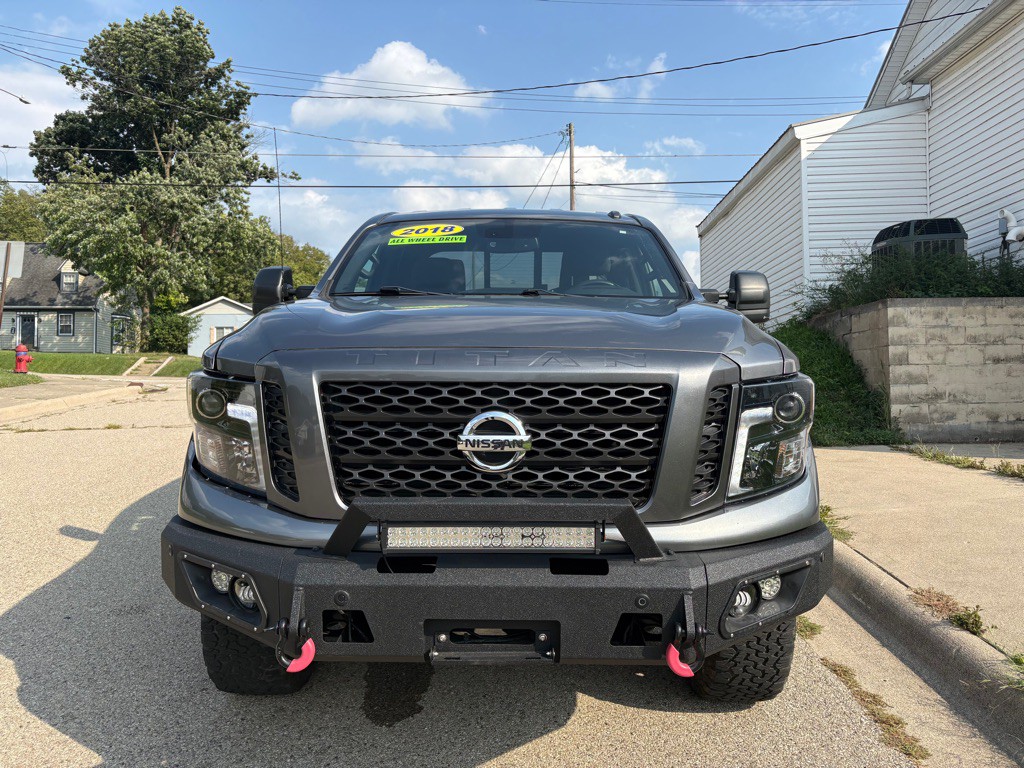 2018 Nissan Titan Image 1