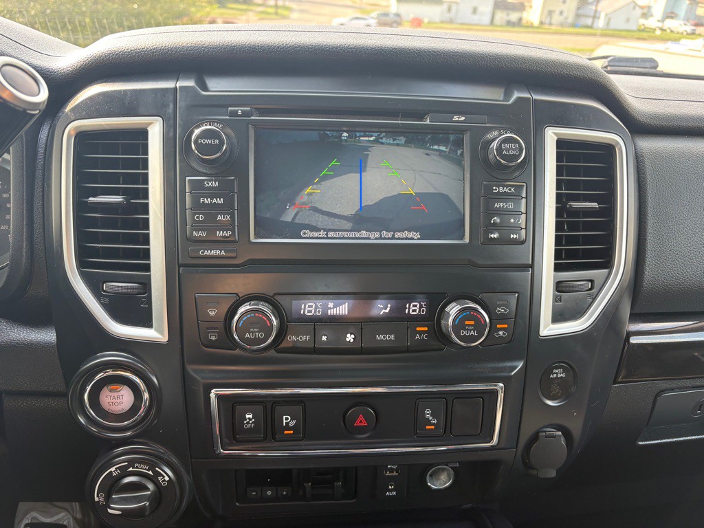 2018 Nissan Titan Image 11