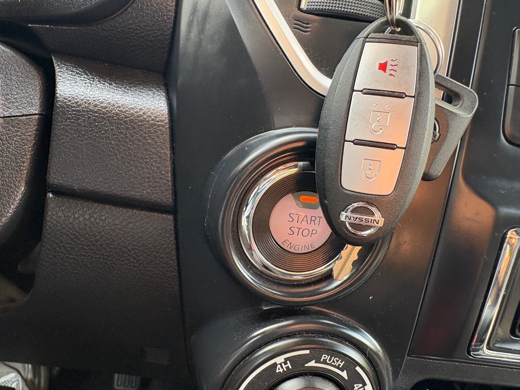 2018 Nissan Titan Image 12