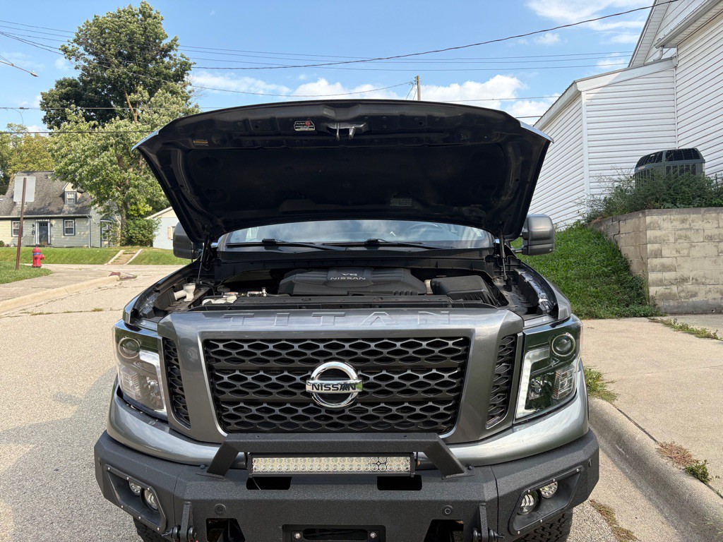2018 Nissan Titan Image 18