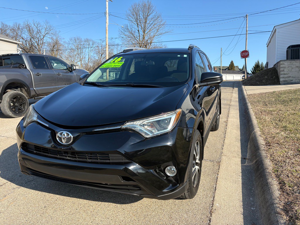2016 Toyota Rav4 Image 2