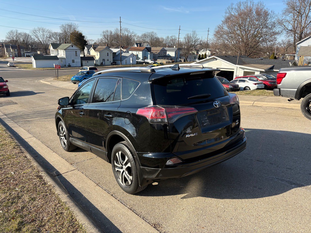 2016 Toyota Rav4 Image 4