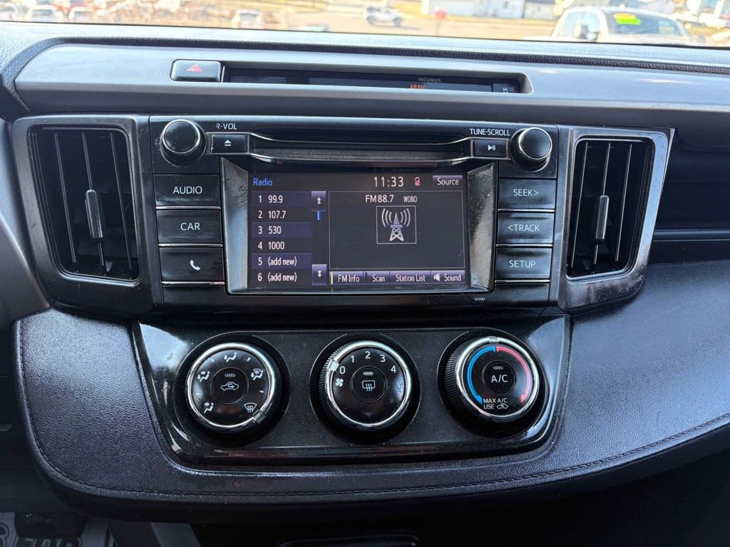 2016 Toyota Rav4 Image 11