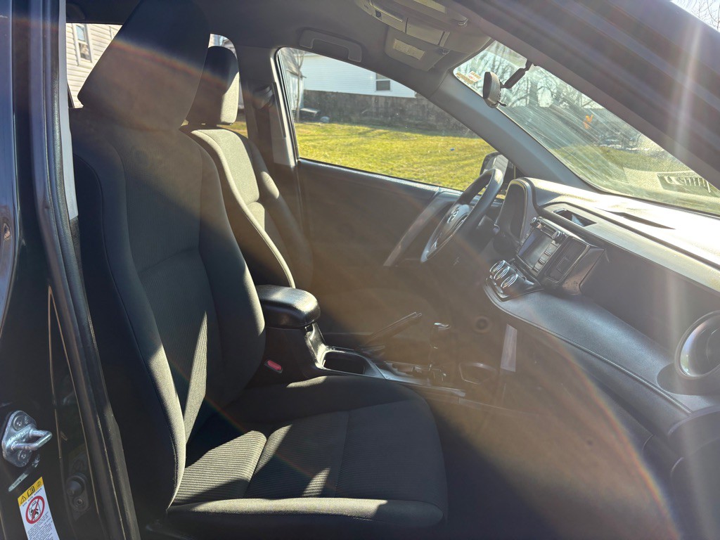 2016 Toyota Rav4 Image 15