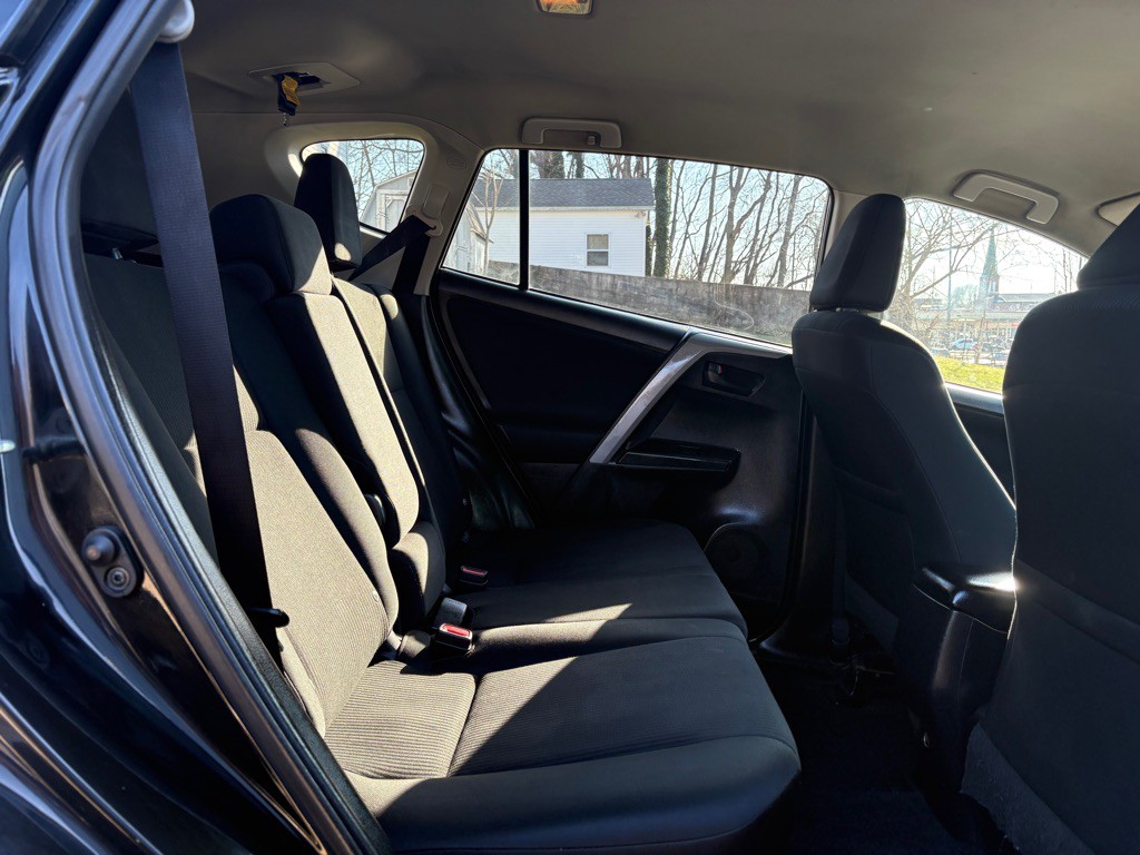 2016 Toyota Rav4 Image 17