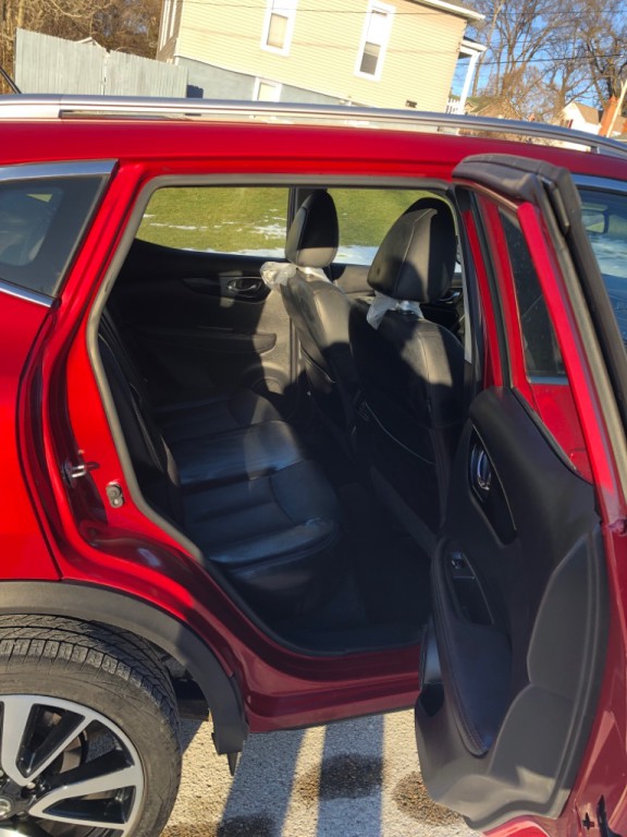 2018 Nissan Rogue Image 12