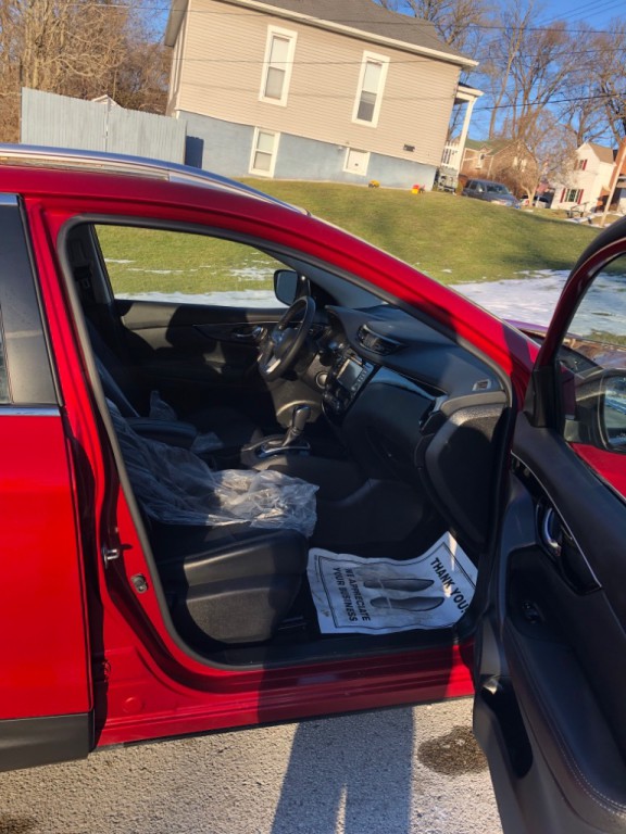 2018 Nissan Rogue Image 13