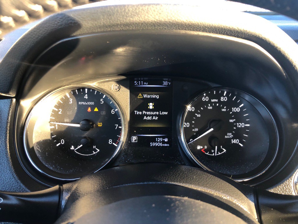 2018 Nissan Rogue Image 15