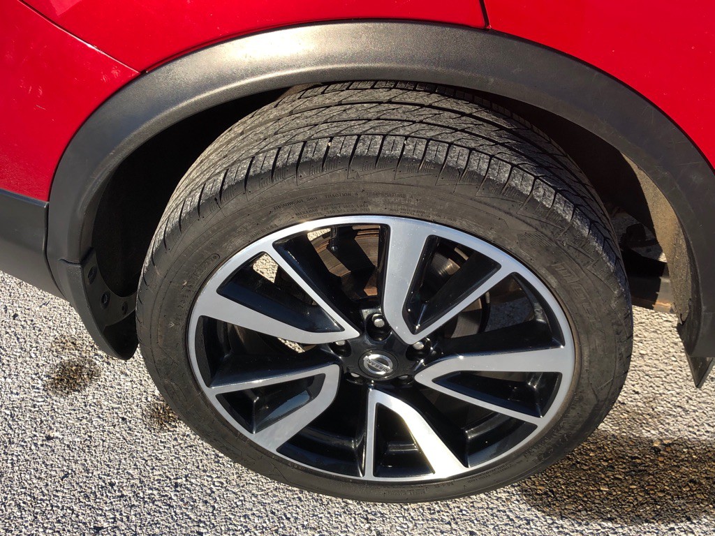 2018 Nissan Rogue Image 23