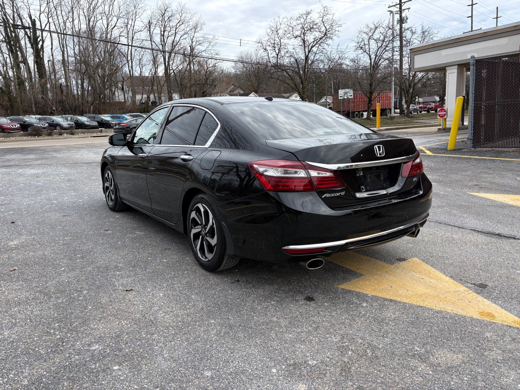 2017 Honda Accord Image 4