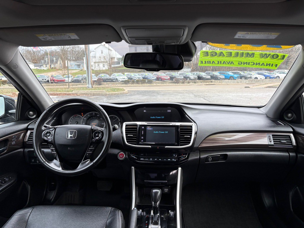 2017 Honda Accord Image 20