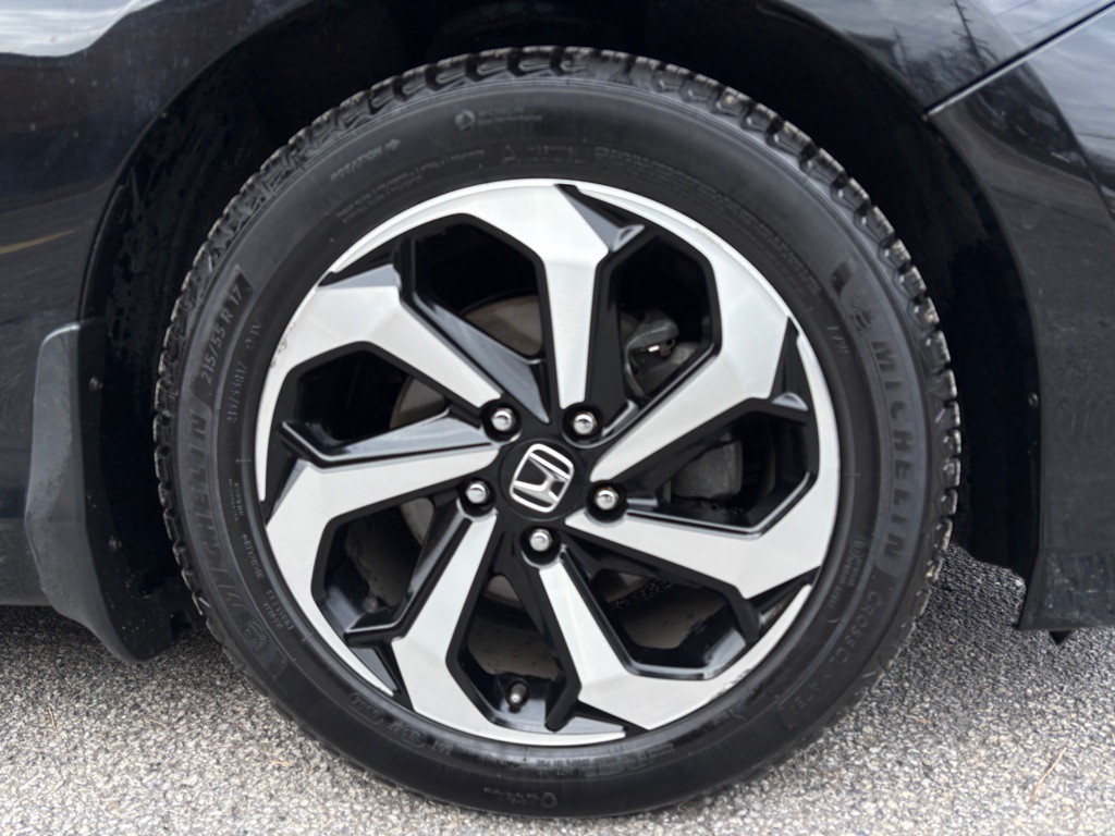 2017 Honda Accord Image 21