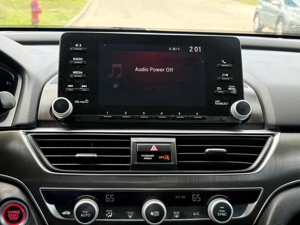 2018 Honda Accord Image 11
