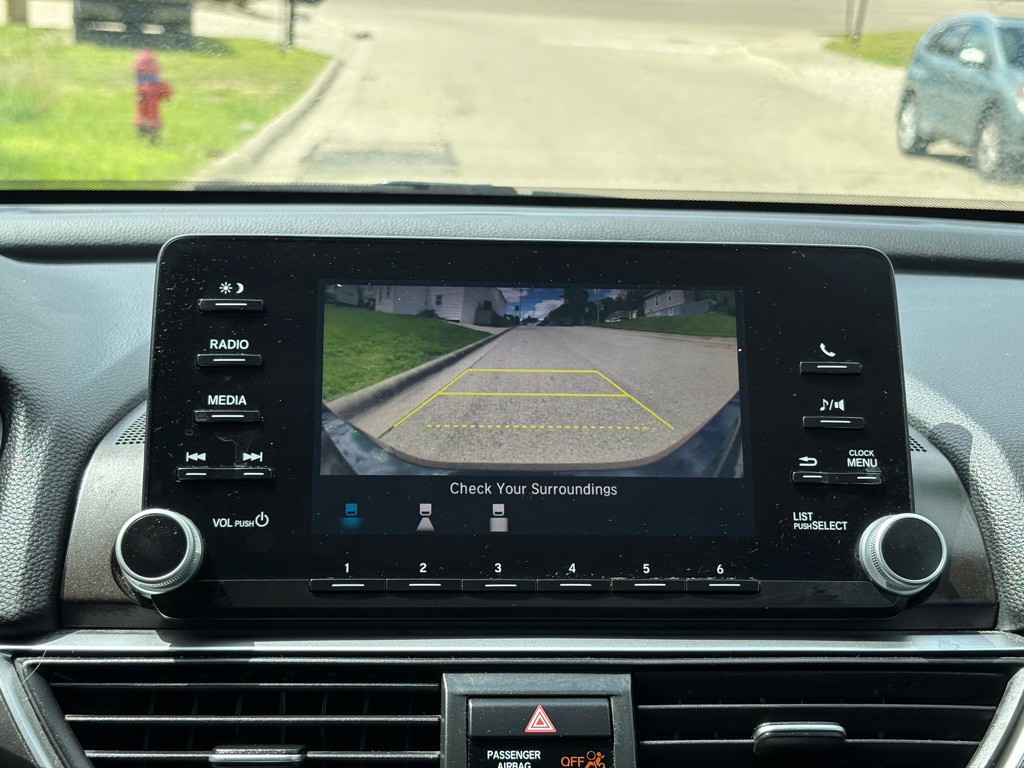 2018 Honda Accord Image 16