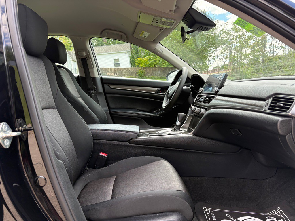 2018 Honda Accord Image 21