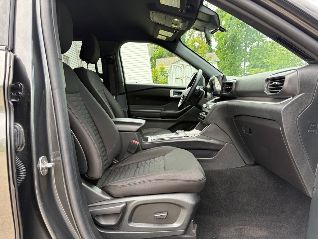 2020 Ford Explorer Image 23
