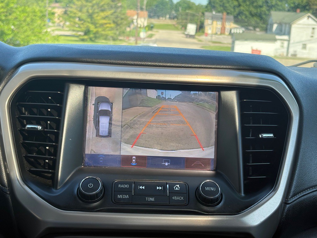 2017 GMC Acadia Image 13