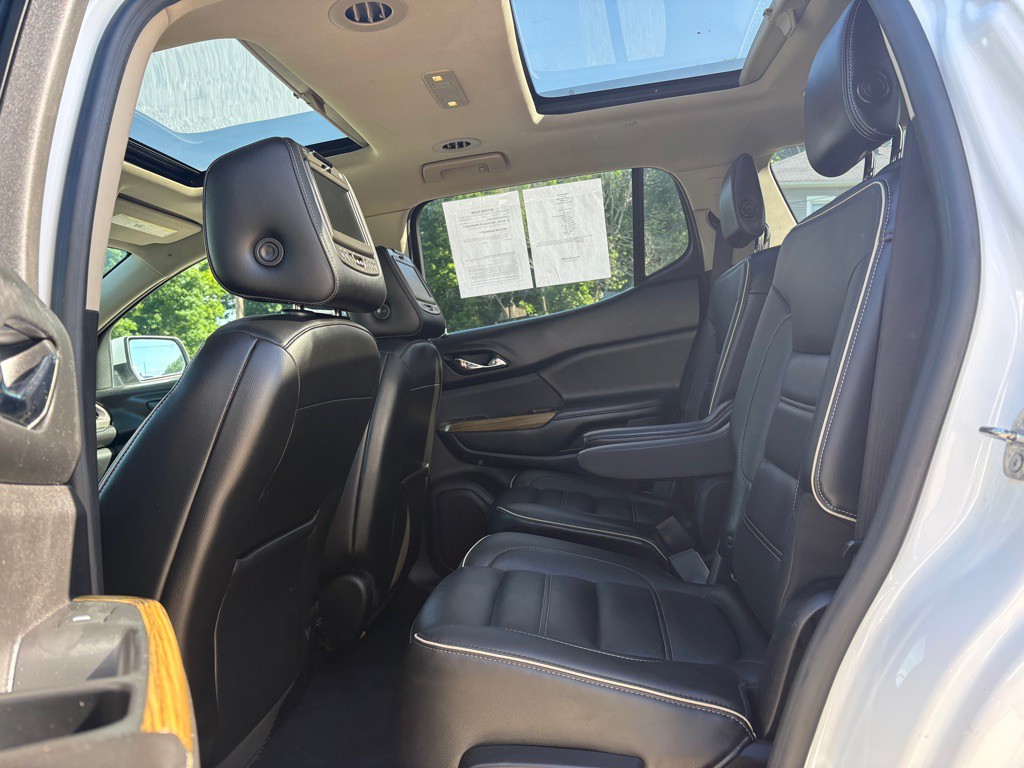 2017 GMC Acadia Image 17