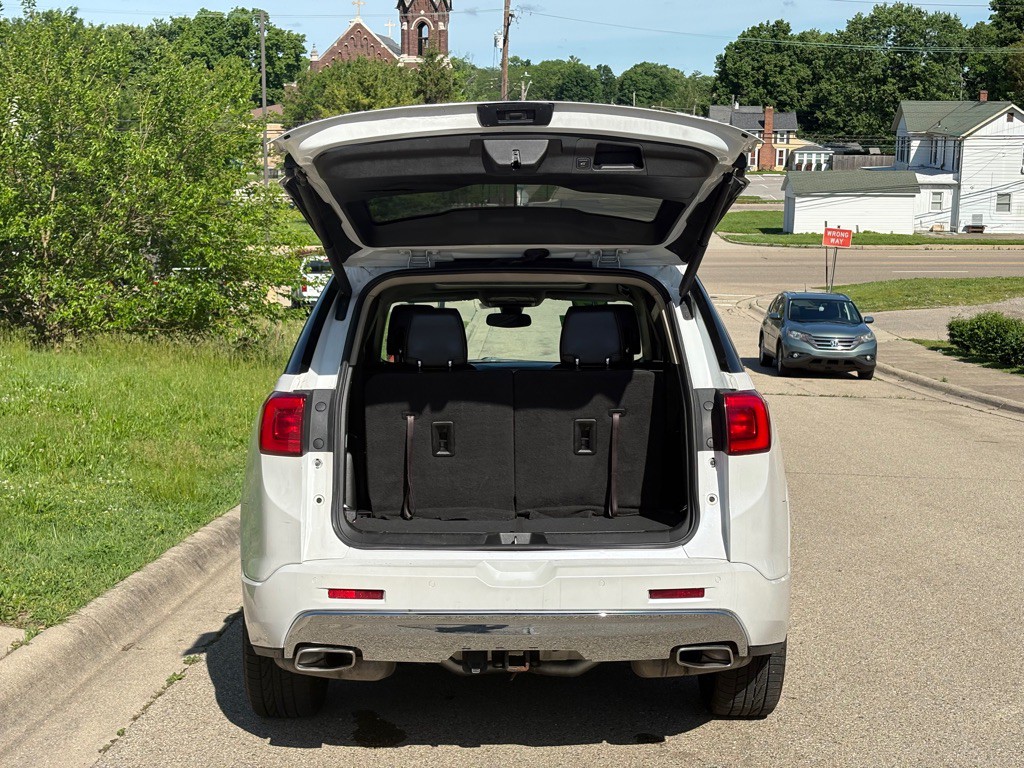 2017 GMC Acadia Image 18