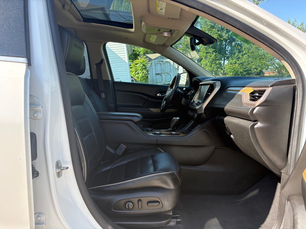 2017 GMC Acadia Image 22