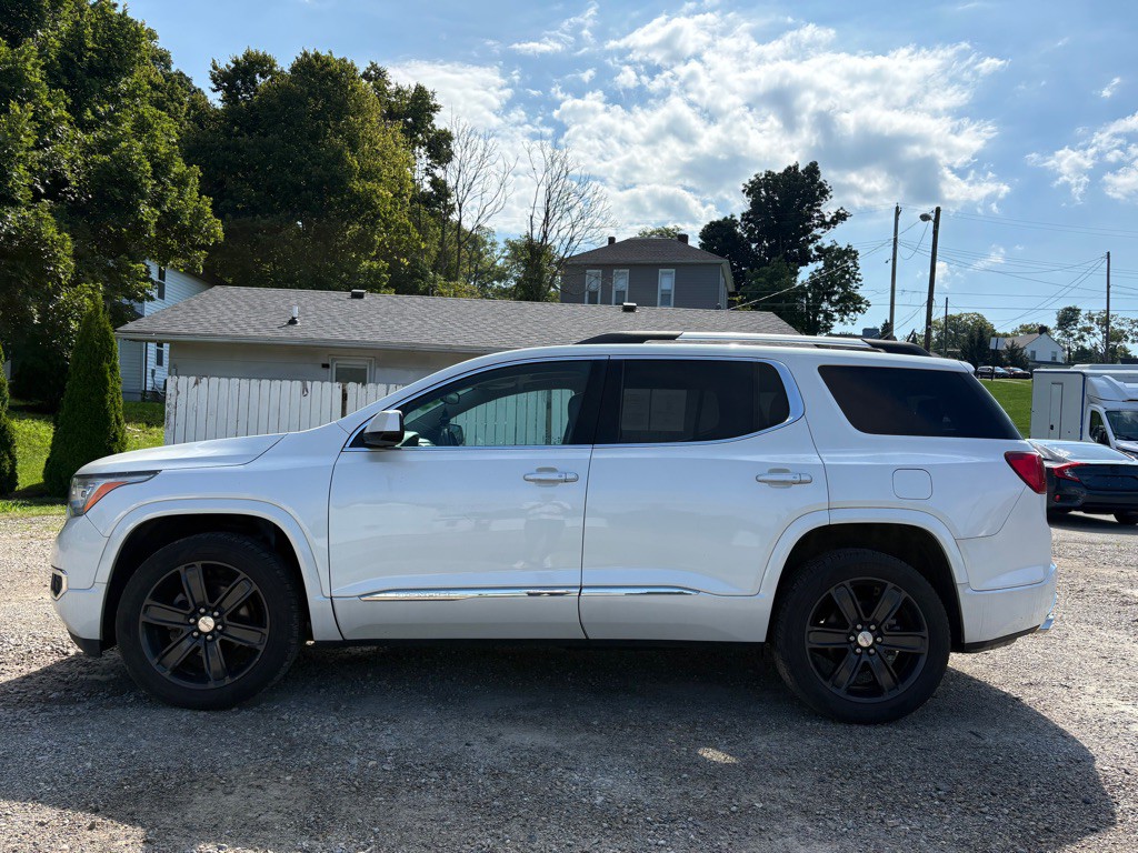 2017 GMC Acadia Image 3
