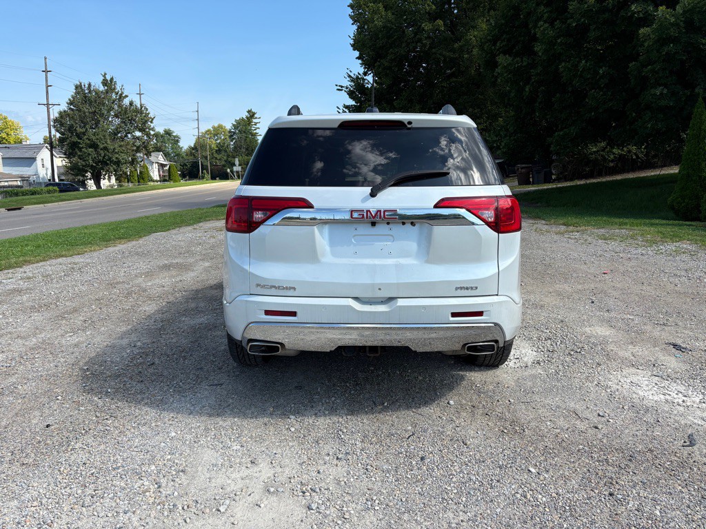 2017 GMC Acadia Image 5