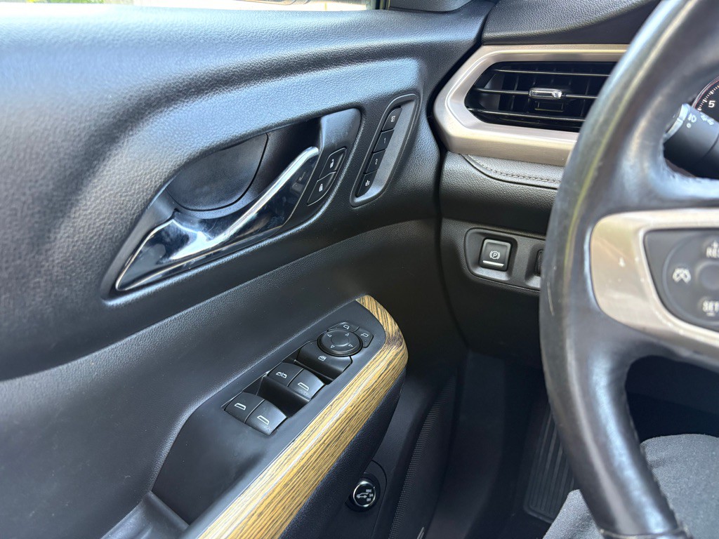 2017 GMC Acadia Image 11
