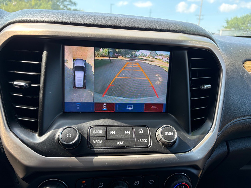 2017 GMC Acadia Image 13