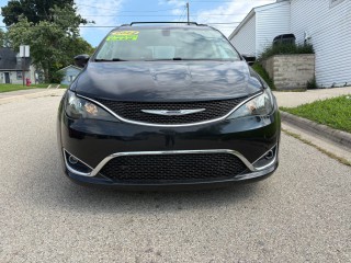 Image for 2022 Chrysler Pacifica Touring L ID: 7368878