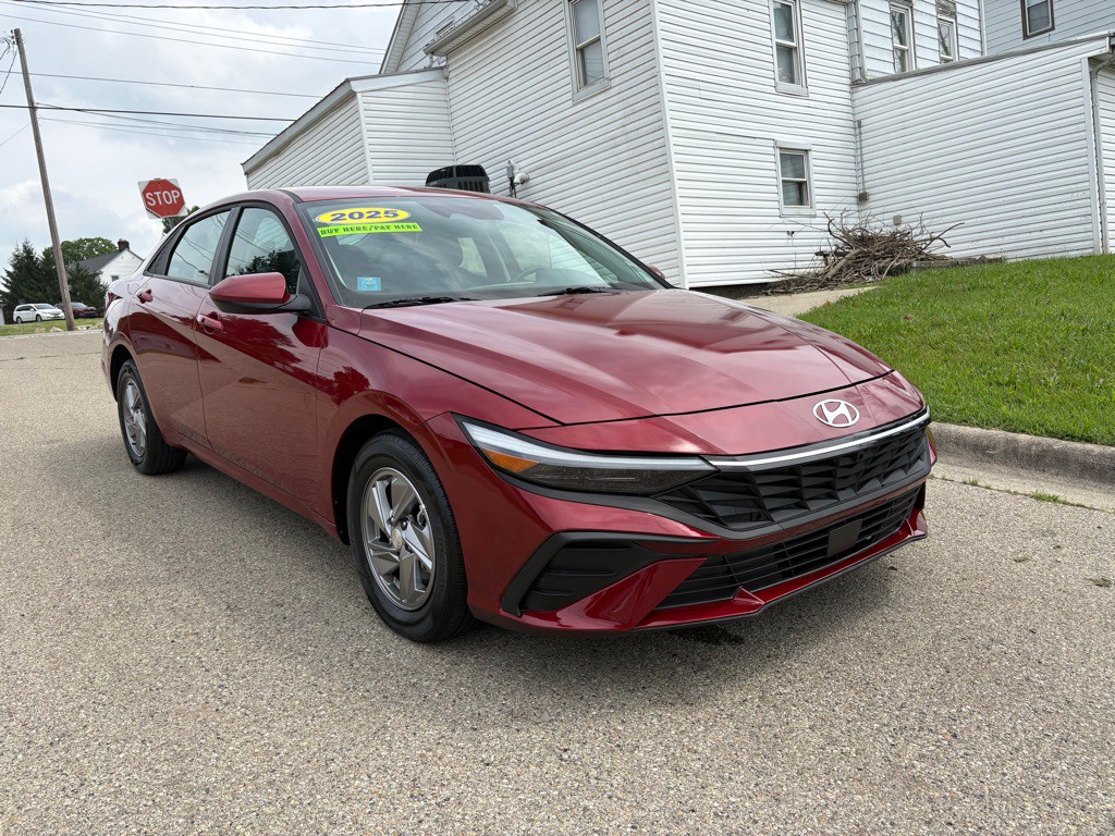 2025 Hyundai Elantra Image 9