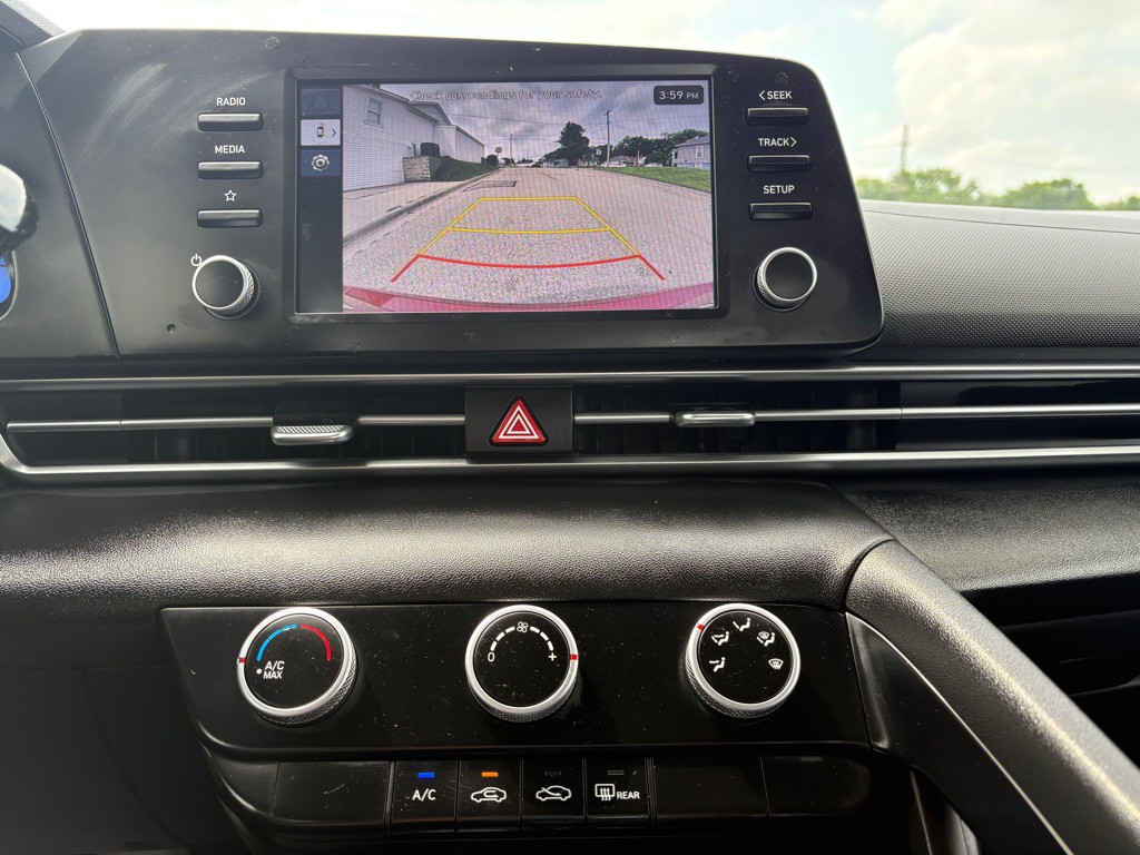 2025 Hyundai Elantra Image 14