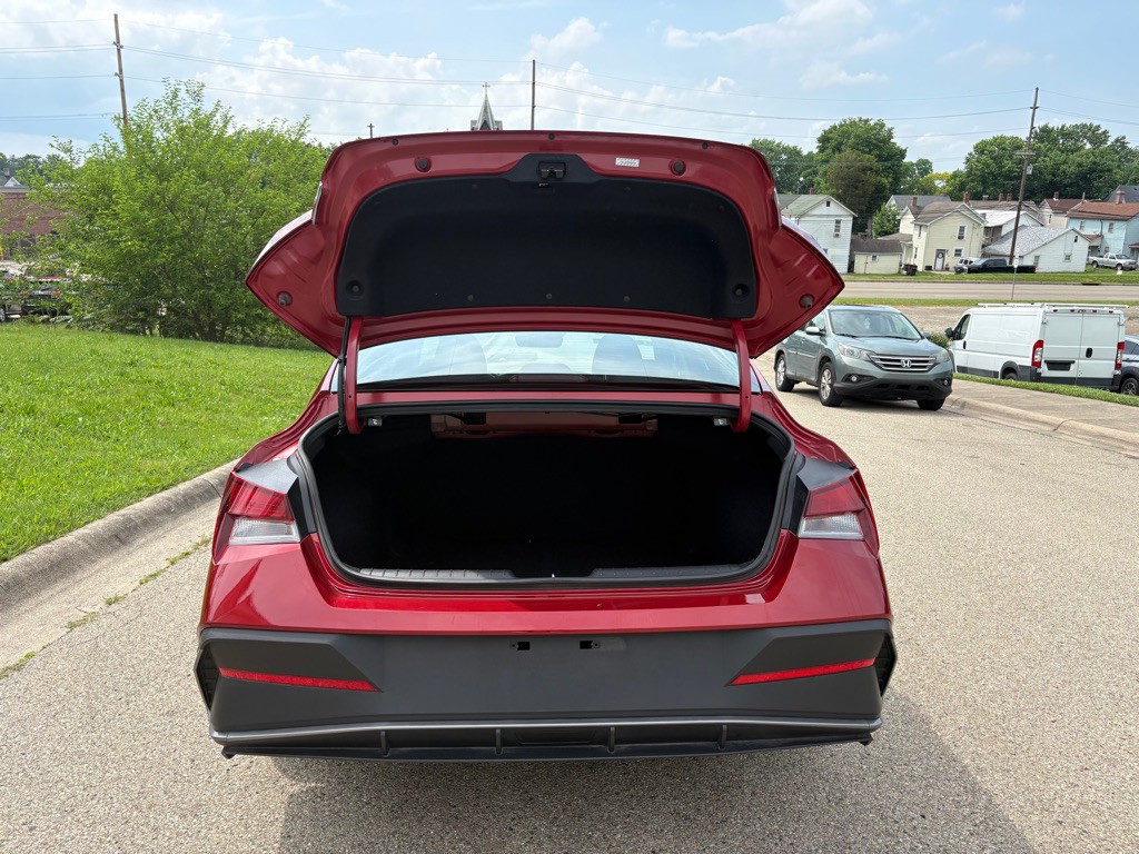 2025 Hyundai Elantra Image 20