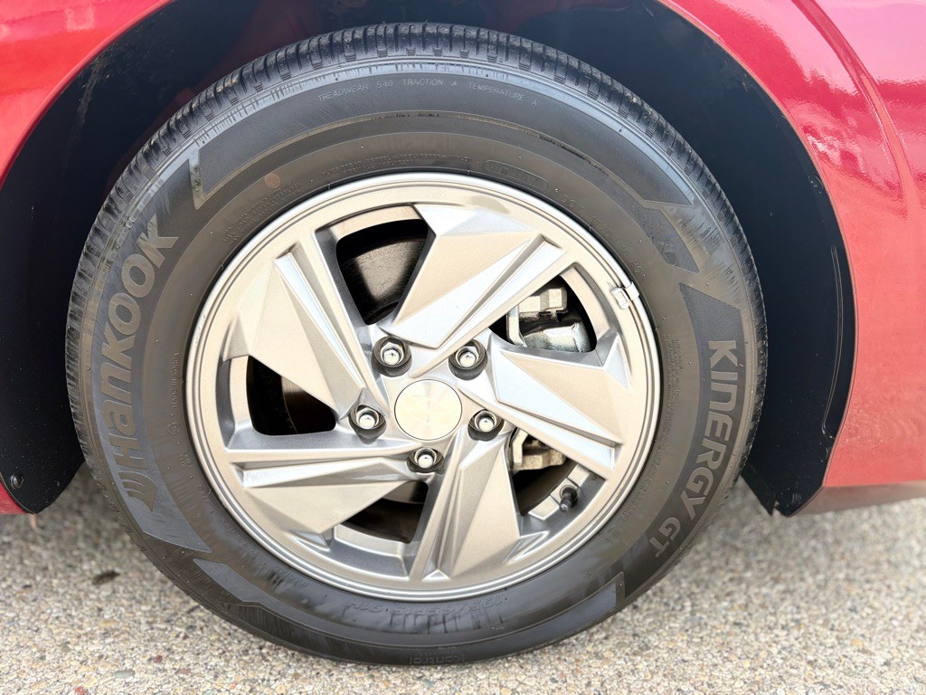 2025 Hyundai Elantra Image 22