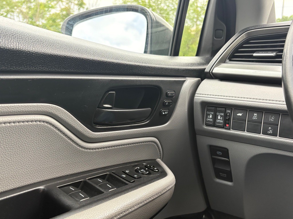 2018 Honda Odyssey Image 13
